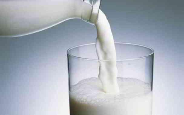 how does milk help in making teeth strong in kannada